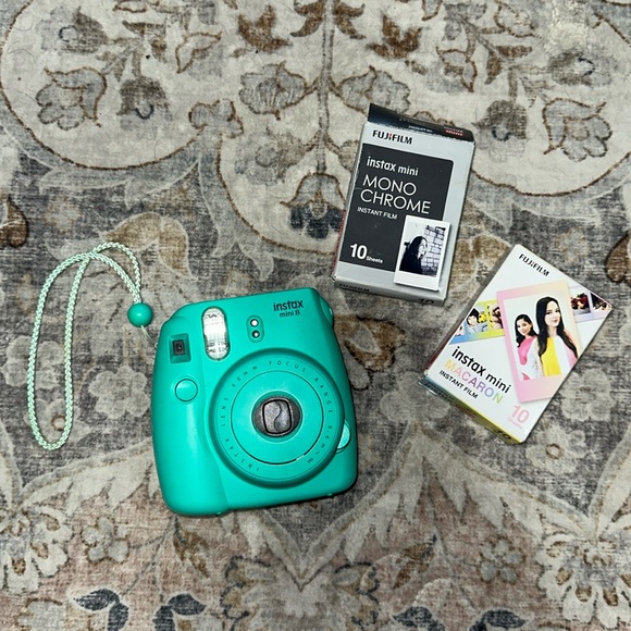 Instead Mini Teal Polaroid Camera
